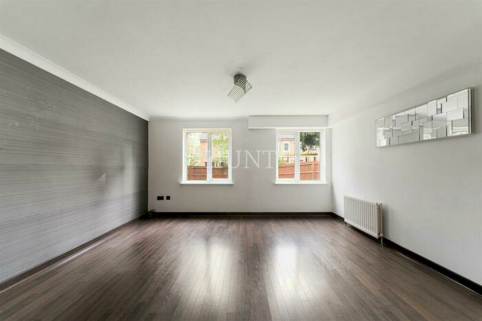 2 Bedroom Apartment To Rent In Beech Court, Station Road, EN10