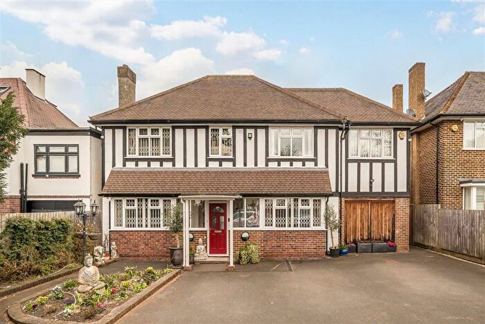 5 Bedroom Property For Sale In North Park, Eltham, SE9