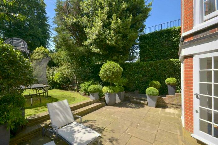 5 Bedroom Apartment To Rent In Greenaway Gardens, Hampstead, NW3