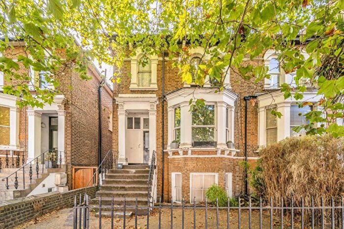 2 Bedroom Flat For Sale In Chiswick High Road, Chiswick, W4