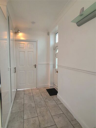 1 Bedroom Apartment To Rent In Alfreton Road, Nottingham, NG7