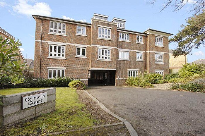 2 Bedroom Flat For Sale In Consero Court, Weybridge, KT13
