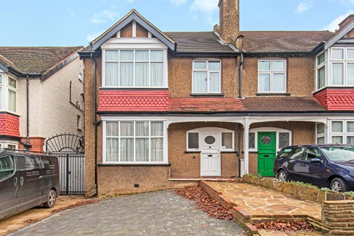 4 Bedroom Semi-Detached House To Rent In Mayfield Road, Sanderstead, South Croydon, CR2