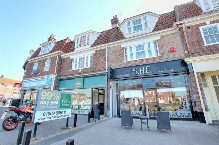 Studio To Rent In George V Avenue, Worthing, West Sussex, BN11