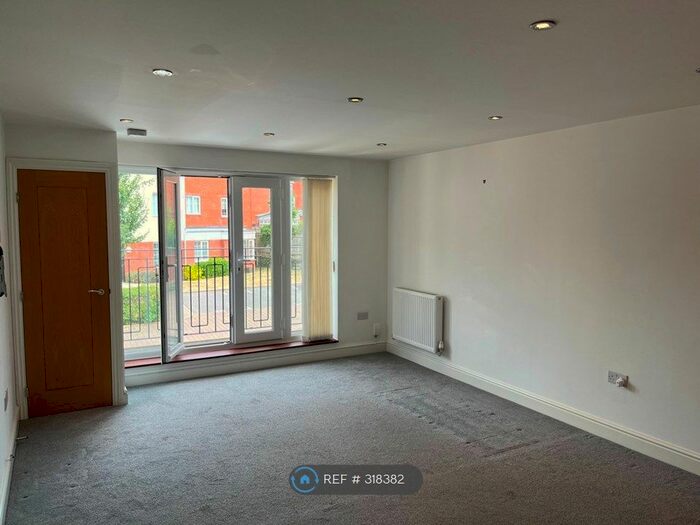 1 Bedroom Flat To Rent In Bower House, Ruislip, HA4