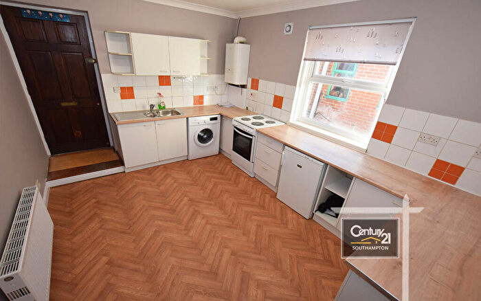 2 Bedroom Maisonette To Rent In |Ref: |, Portswood Road, Southampton, SO17