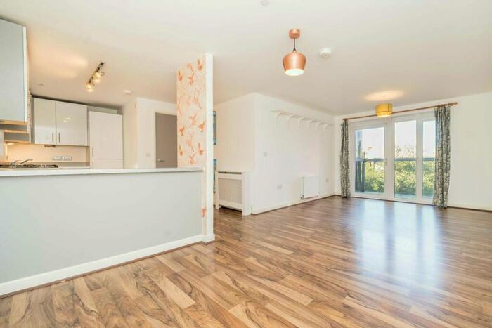 2 Bedroom Flat To Rent In Dunn Street, Hackney, E8