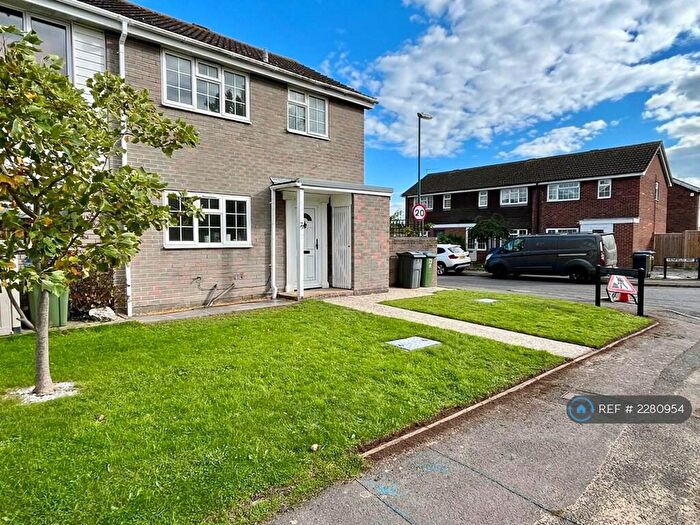 3 Bedroom End Of Terrace House To Rent In Flansham Park, Felpham, PO22