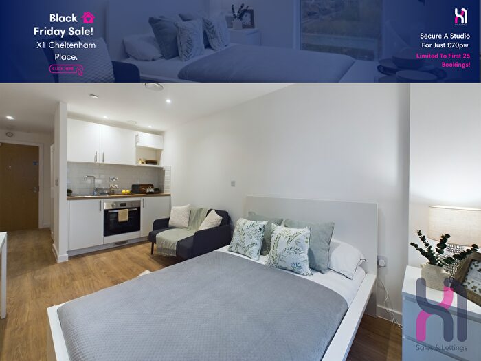 Apartment To Rent In Cheltenham Street, Manchester, Greater Manchester, M6