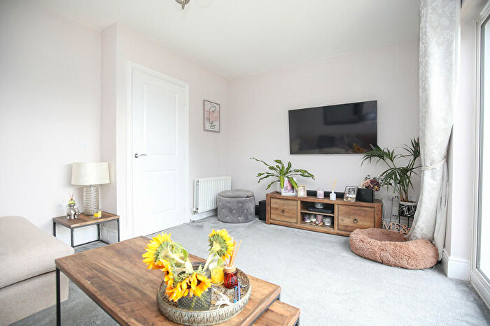 3 Bedroom End Of Terrace House For Sale In Bowler Close, Atherstone, CV9