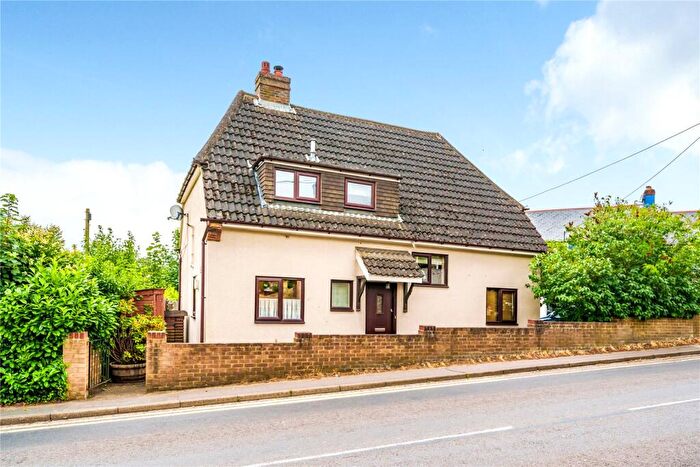 3 Bedroom Detached House To Rent In Upper Hale Road, Farnham, GU9