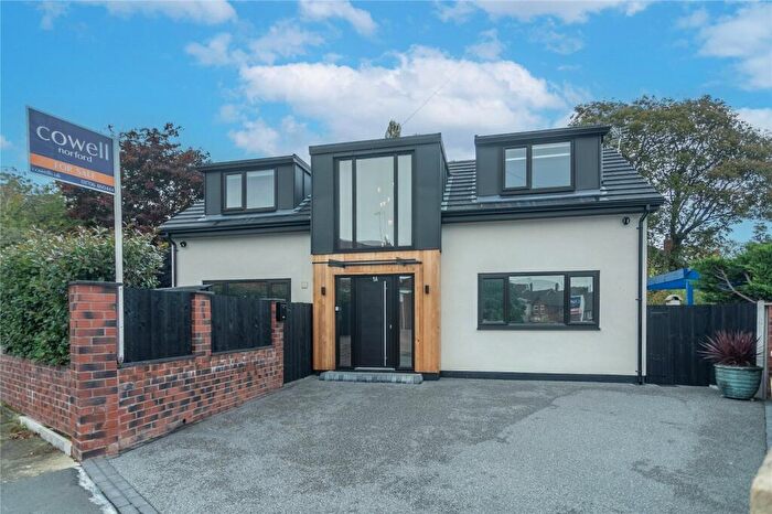 2 Bedroom Detached House For Sale In Links View, Bamford, Rochdale, OL11