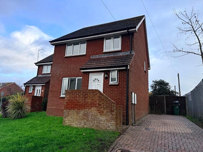 3 Bedroom Semi-Detached House To Rent In Glenavon Mews, Lineside Way, Littlehampton, West Sussex, BN17