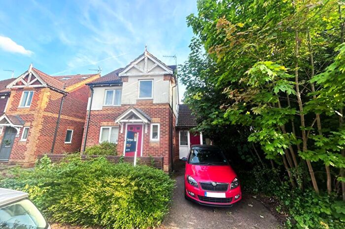 3 Bedroom Detached House To Rent In Woking, Surrey, GU22