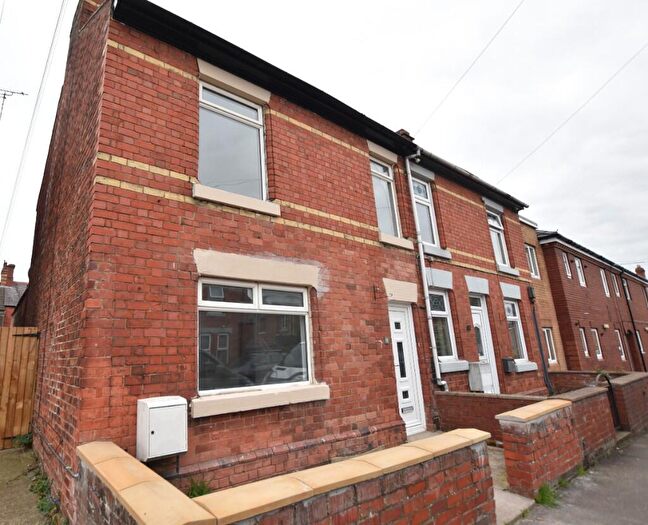 3 Bedroom Semi-Detached House To Rent In Offa Street, Johnstown, LL14