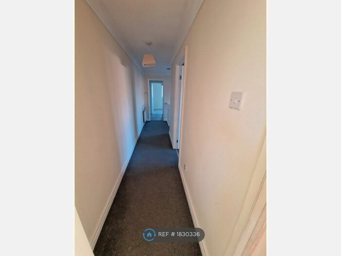 3 Bedroom Semi-Detached House To Rent In Meadowcroft, St Anne's, FY8