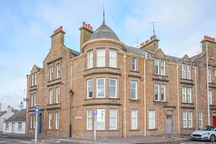 2 Bedroom Flat To Rent In Gray Street, Broughty Ferry, Dundee, DD5