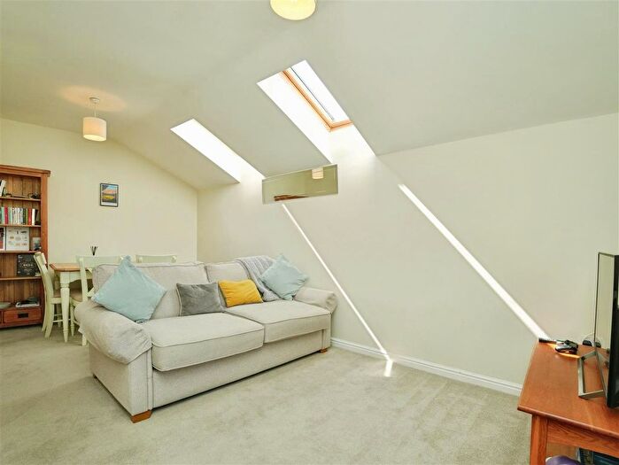 1 Bedroom Flat For Sale In Wilkinsons Court, Easingwold, York, YO61