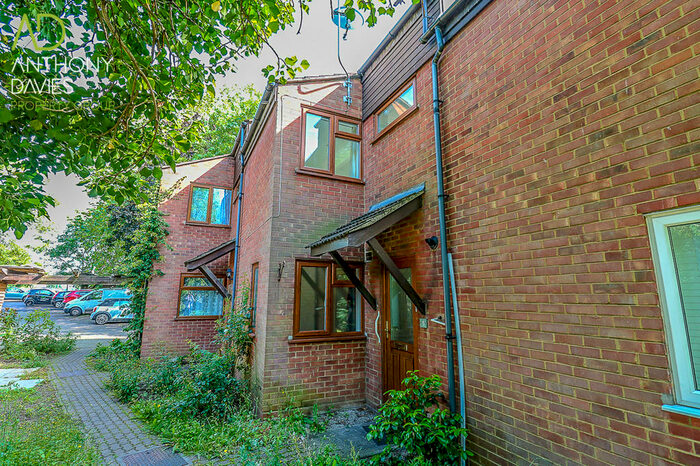 1 Bedroom Terraced House To Rent In Burford Mews, Hoddesdon, EN11