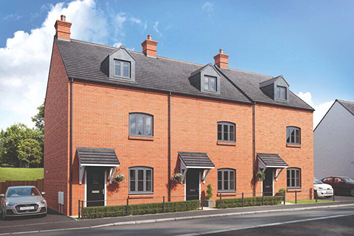 3 Bedroom End Of Terrace House For Sale In Field View, Brackley, NN13