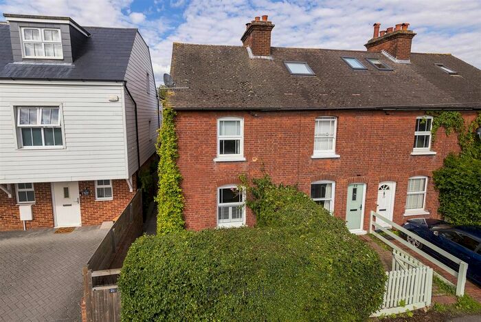 2 Bedroom End Terrace House For Sale In Garden Road, Tonbridge, TN9