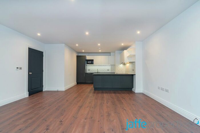 2 Bedroom Flat To Rent In Filmworks Walk, Ealing, London, W5