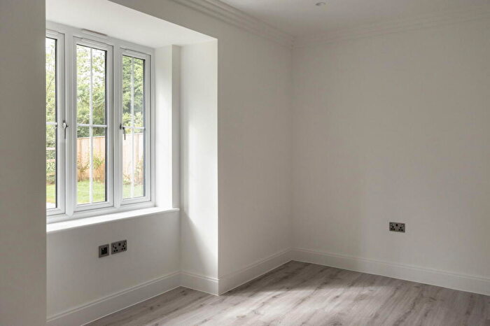 5 Bedroom Detached House For Sale In Little Copse, Astrope, Hertfordshire, HP23