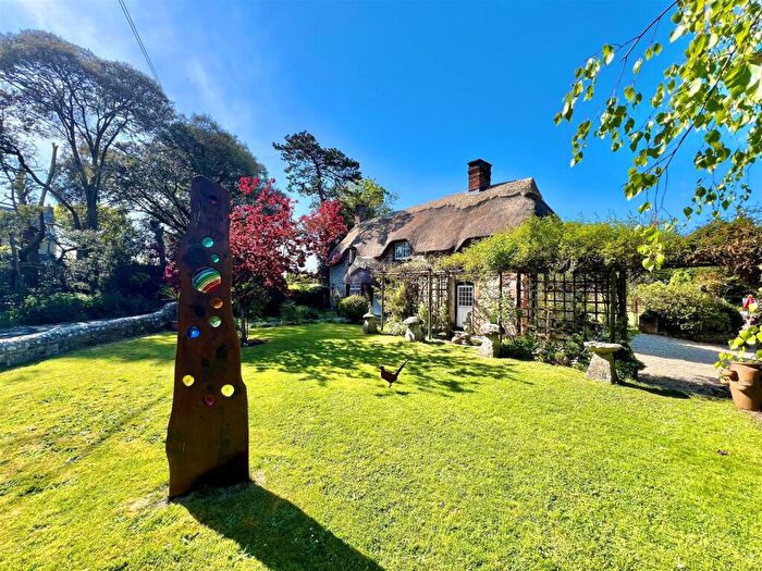 2 Bedroom Cottage For Sale In Brighstone, Isle Of Wight, PO30