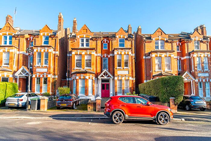 2 Bedroom Flat For Sale In Coolhurst Road, London, N8