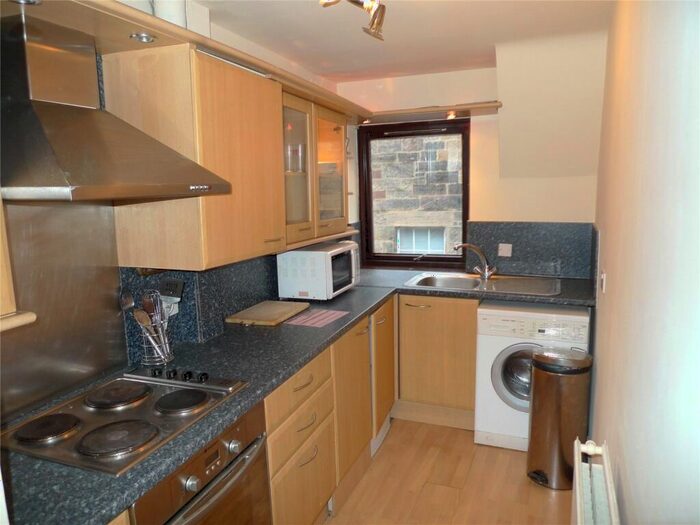 1 Bedroom Flat To Rent In Atholl Crescent Lane, Edinburgh, Midlothian, EH3