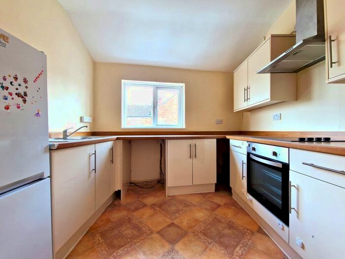 1 Bedroom Flat To Rent In Wood Street, Rugby, CV21