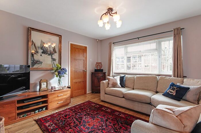 3 Bedroom Semi-Detached House For Sale In Stonewood, Bean, Dartford, Kent, DA2