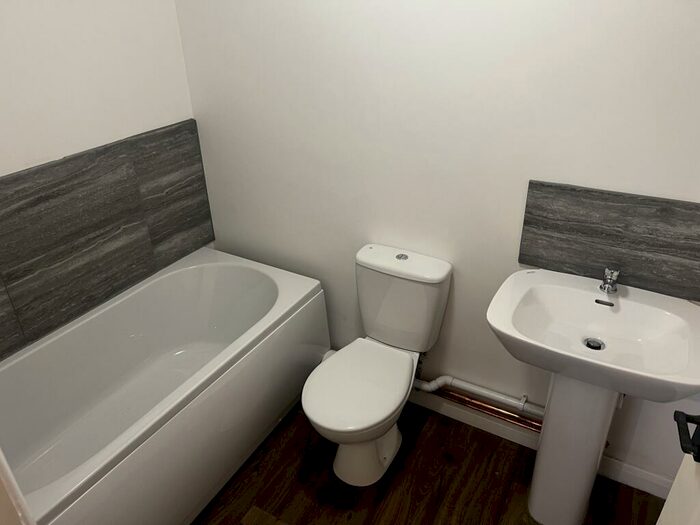 Studio To Rent In Vicars Court, Clipstone, NG21