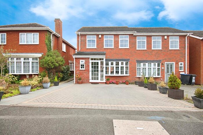 3 Bedroom Semi-Detached House For Sale In Charnwood Way, Leamington Spa, CV32