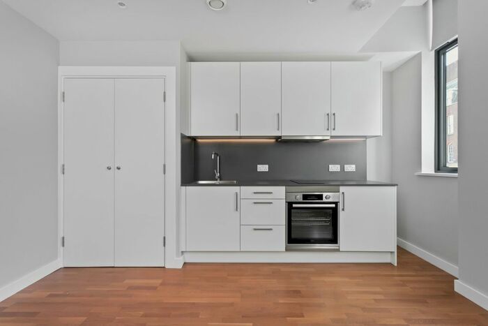 Studio To Rent In Cranbrook Road, Ilford, IG1