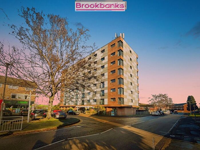 1 Bedroom Studio For Sale In Azalea Drive, Swanley, BR8