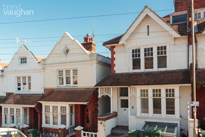 1 Bedroom Flat To Rent In Millers Road, Brighton, BN1