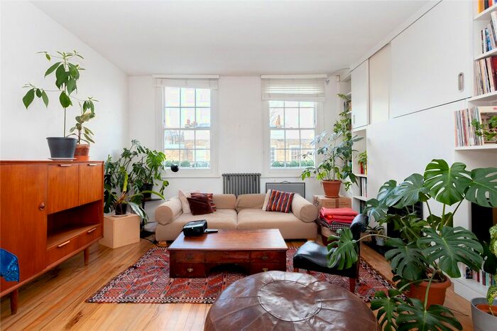 3 Bedroom Property To Rent In Arlington Avenue, Islington, N1