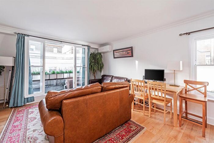 1 Bedroom Maisonette To Rent In Redcliffe Mews, Chelsea, SW10