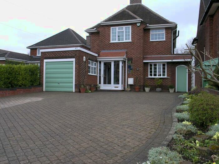 3 Bedroom Detached House For Sale In Halesowen, Lapal, Manor Lane, B62