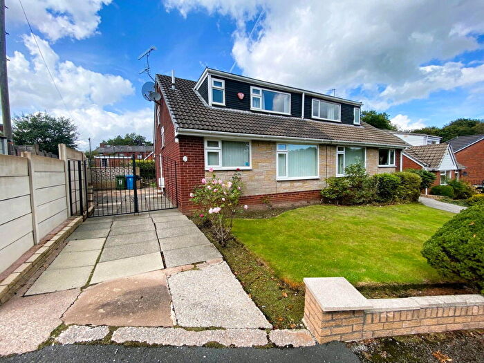 3 Bedroom Semi-Detached House For Sale In Clarksfield Street, Oldham, OL4