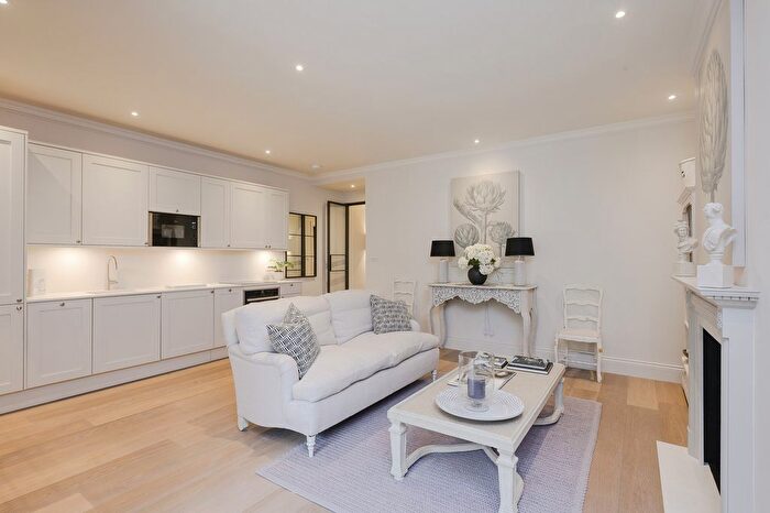 2 Bedroom Flat To Rent In Coleherne Road, Chelsea, SW10
