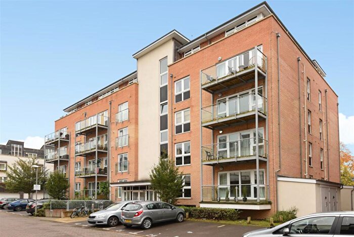 2 Bedroom Apartment To Rent In James Weld Close, Southampton, SO15