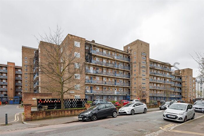 2 Bedroom Flat To Rent In Loddiges Road, Hackney, E9