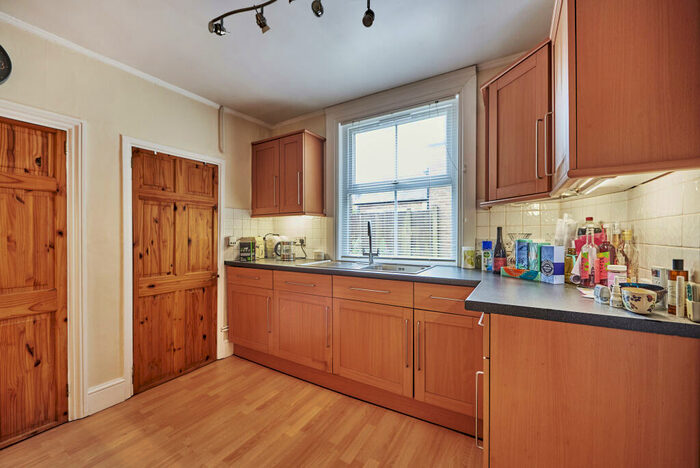 1 Bedroom Maisonette To Rent In Cowper Road, Harpenden, Hertfordshire, AL5