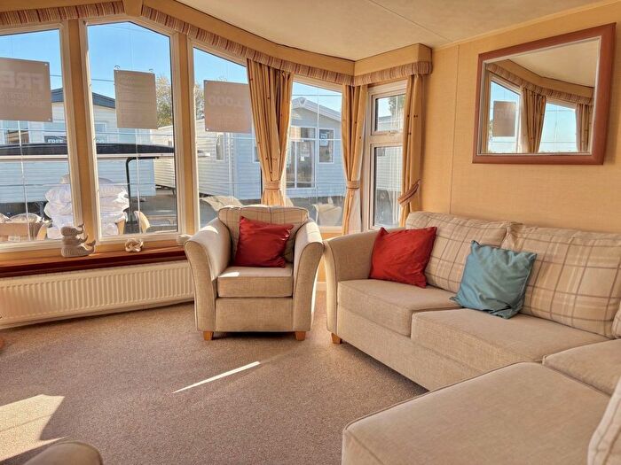 2 Bedroom Mobile/park Home For Sale In Canney Road, Steeple, Southminster, CM0