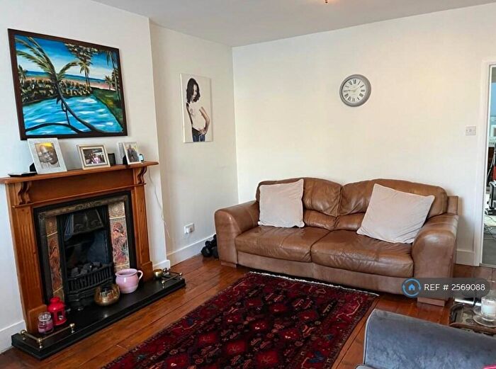 1 Bedroom Flat To Rent In Birdhurst Road, South Croydon, CR2