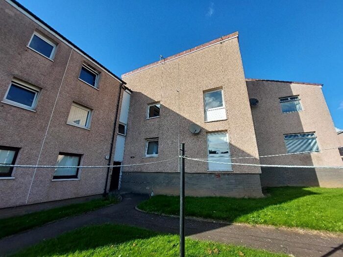 2 Bedroom Flat To Rent In Dochart Terrace, Dundee, DD2