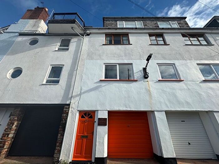 2 Bedroom Flat To Rent In The Strand, Topsham, Exeter, EX3