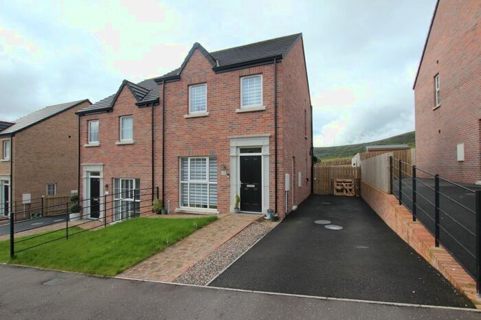 3 Bedroom Semi-Detached House For Sale In Thornberry Hill, Belfast, County Antrim, BT14